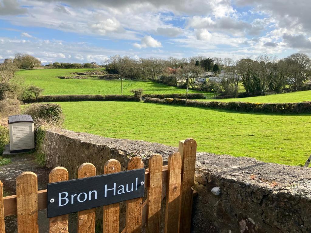 Villa Bron Haul, Mountain Views Brynteg Exterior foto